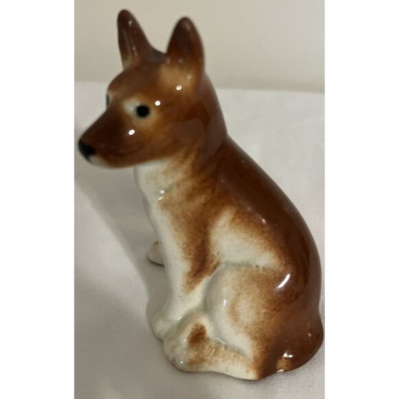 Vintage Ceramic German Shepard DOG Figurine 3 3/4" Japan Brown Shepard Dog - Picture 2 of 5